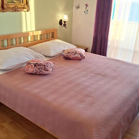 Apartmani Mary Dugi Rat Eksteriør billede