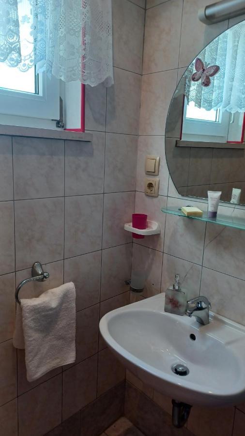 Apartmani Mary Dugi Rat Eksteriør billede